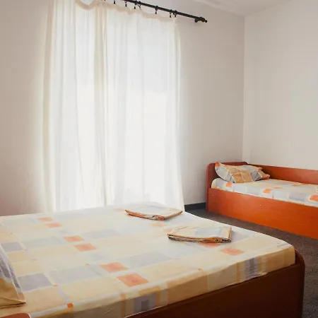 And Mato Guest house 2*